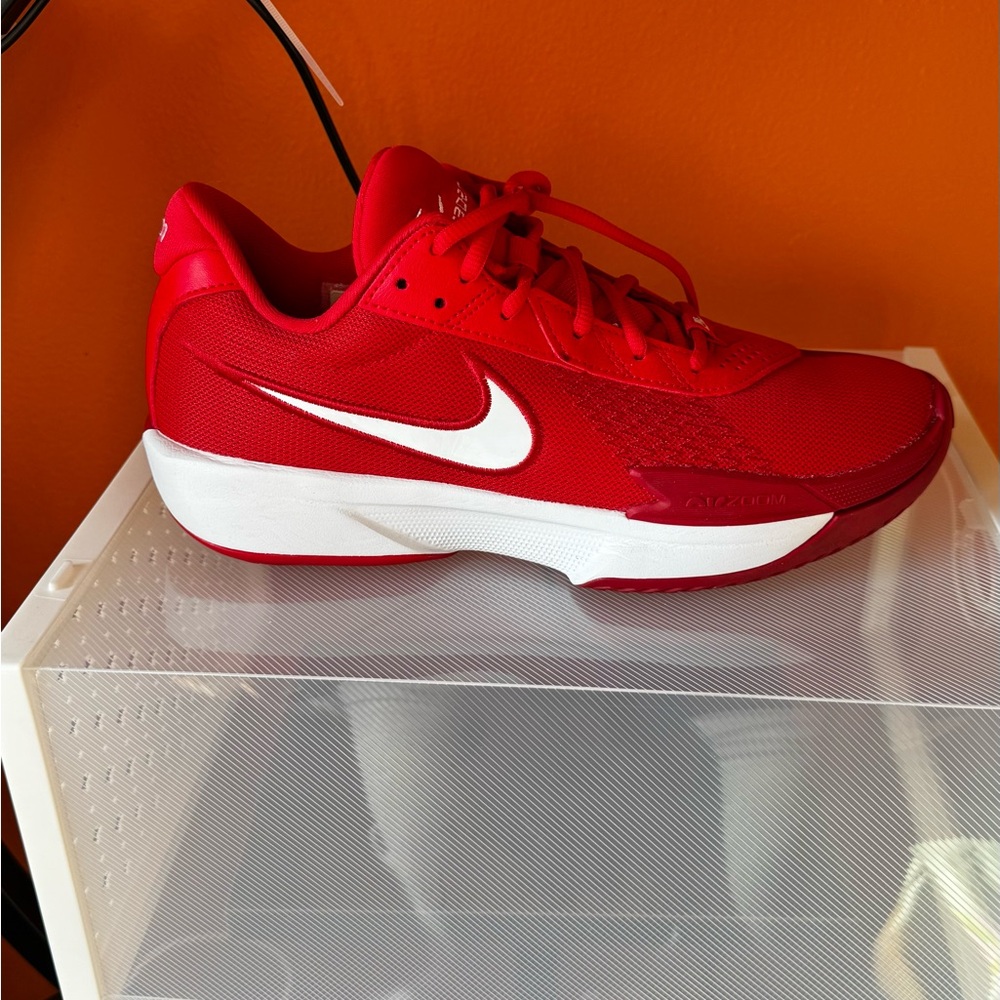 Nike GT Academy red and white women’s shoes